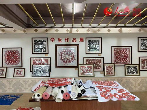 五指山市南海工匠韦勤 传承剪纸民间艺术 弘扬优秀传统文化